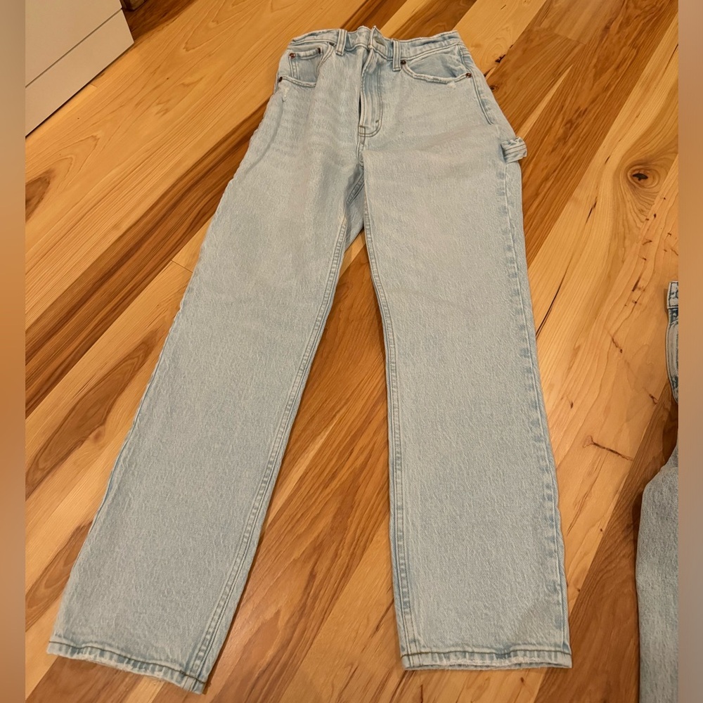 Abercrombie 90s straight ultra high rise 25 SHORT